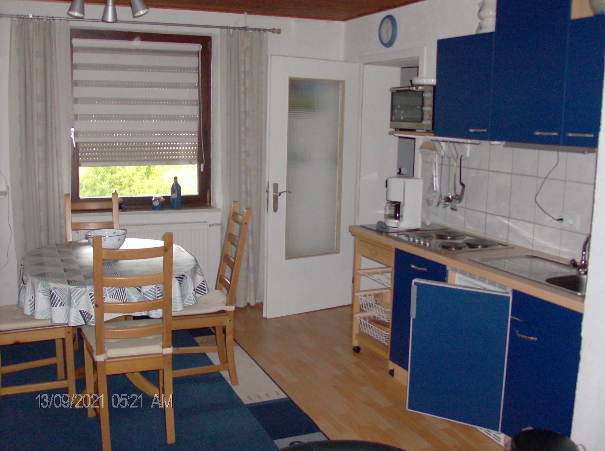 Esszimmer mit Küche